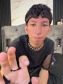 Noah-fire online show from June 2, 7:49 pm
