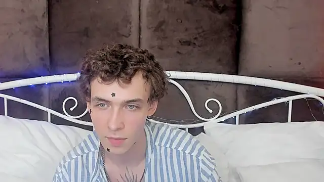 Snapshot of Jacob_Davidson chatting on June 5, 6:09 am Jacob Davidson online show from June 5, 6:09 am