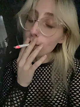 xp blondie online show from June 21, 8:11 pm