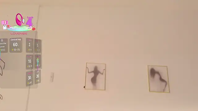 Snapshot of victoria_roseti chatting on June 23, 1:47 am victoria roseti online show from June 23, 1:47 am
