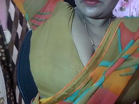 Snapshot of PRIYANKA_023 chatting on July 9, 8:07 am PRIYANKA 023 online show from July 9, 8:07 am