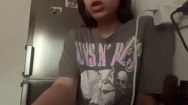 Snapshot of SindyKay chatting on June 18, 5:08 am SindyKay online show from June 18, 5:08 am