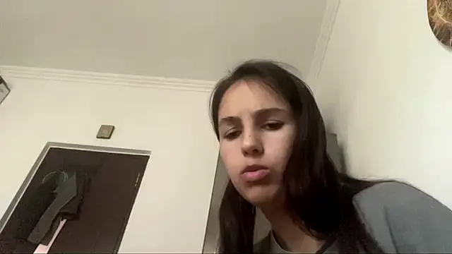 Snapshot of SindyKay chatting on June 18, 9:14 am SindyKay online show from June 18, 9:14 am