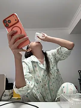 Snapshot of Xiao_Mao_meow chatting on June 20, 12:47 am Xiao Mao meow online show from June 20, 12:47 am
