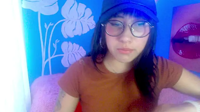 eli doll online show from July 4, 11:16 am