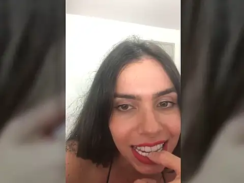 Snapshot of MarianeWilly chatting on May 31, 12:08 am MarianeWilly online show from May 31, 12:08 am