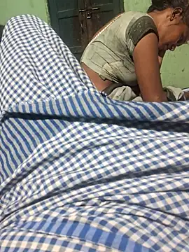 desiwife123coupl online show from July 14, 12:46 am
