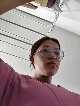 scarlett moon 8 online show from July 1, 2:40 pm