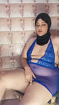 LenaQPeach online show from June 28, 11:33 pm