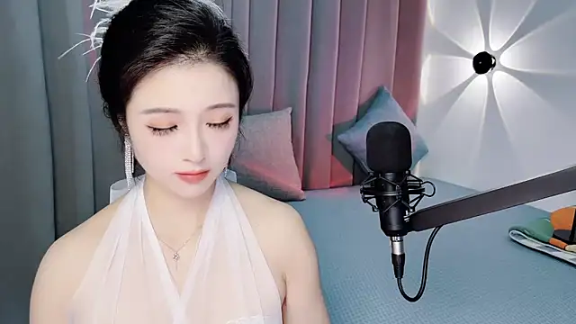 Momo-Wow online show from June 23, 5:49 am
