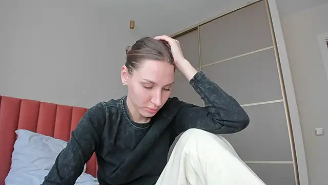 Snapshot of SofiClimbing chatting on February 11, 6:51 am SofiClimbing online show from February 11, 6:51 am