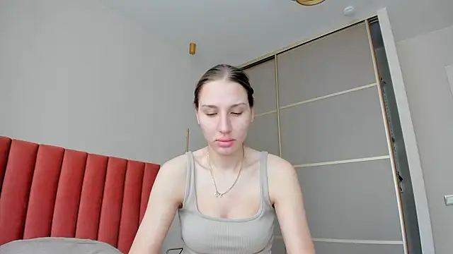 Snapshot of SofiClimbing chatting on March 4, 4:38 am SofiClimbing online show from March 4, 4:38 am