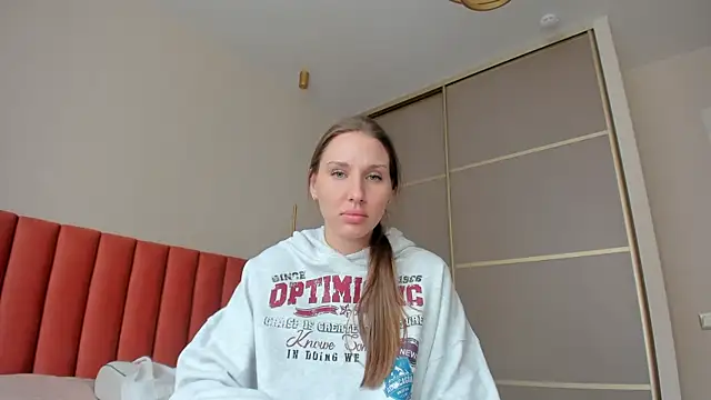 Snapshot of SofiClimbing chatting on March 11, 6:53 am SofiClimbing online show from March 11, 6:53 am