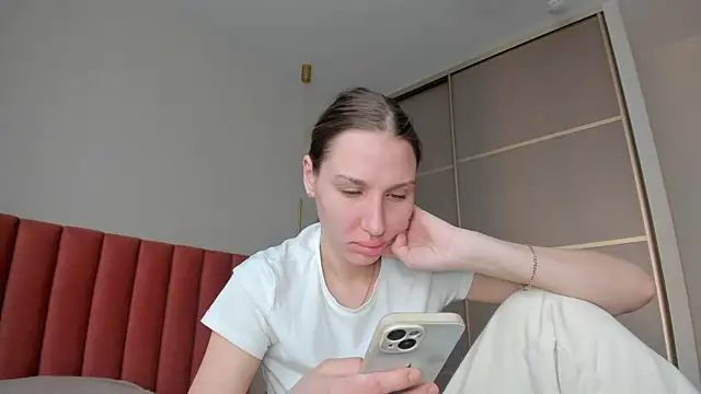 Snapshot of SofiClimbing chatting on March 16, 12:34 am SofiClimbing online show from March 16, 12:34 am