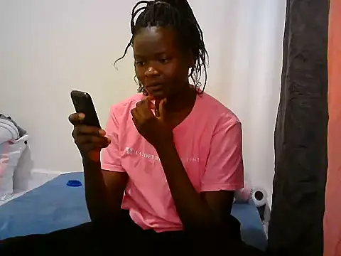 Snapshot of BerryJulie chatting on June 8, 4:46 am BerryJulie online show from June 8, 4:46 am