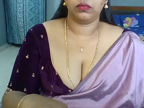 Snapshot of Tamil_hot_Meenu chatting on July 10, 7:01 am Tamil hot Meenu online show from July 10, 7:01 am