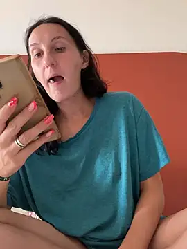Snapshot of PregnantEmilia chatting on July 10, 3:36 pm PregnantEmilia online show from July 10, 3:36 pm