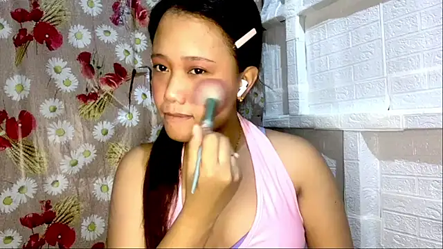Snapshot of Abegail2221 chatting on July 16, 12:22 pm Abegail2221 online show from July 16, 12:22 pm