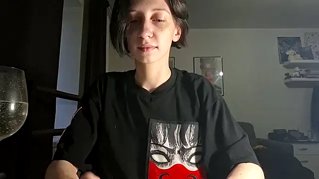 Snapshot of secrettt_poison chatting on July 7, 4:00 pm secrettt poison online show from July 7, 4:00 pm