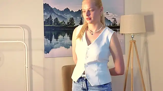 GabrieleHonor online show from June 4, 5:02 am