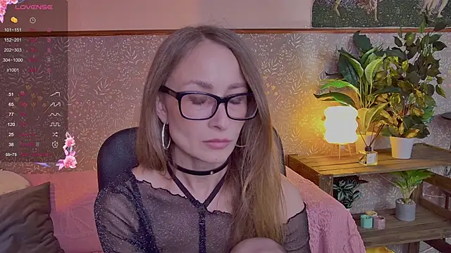 Snapshot of HelenaBoyd chatting on July 3, 3:13 am HelenaBoyd online show from July 3, 3:13 am
