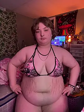 Snapshot of MollyStonez4200 chatting on June 9, 12:22 am MollyStonez4200 online show from June 9, 12:22 am