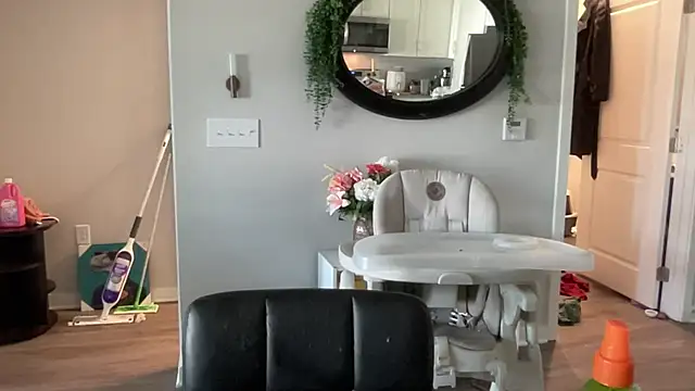 maddiliz online show from November 18, 6:01 pm