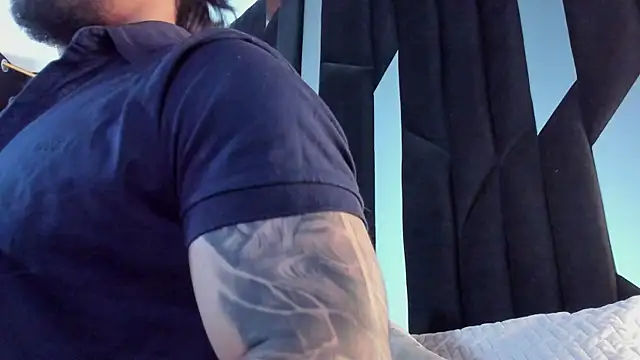Snapshot of Justin_WhiteJS chatting on July 11, 6:49 am Justin WhiteJS online show from July 11, 6:49 am