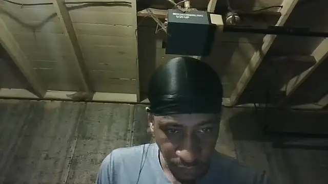 Snapshot of Leo99842 chatting on June 19, 2:27 am Leo99842 online show from June 19, 2:27 am