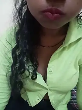 Snapshot of Sexy-Zeenat chatting on June 29, 1:33 pm Sexy-Zeenat online show from June 29, 1:33 pm