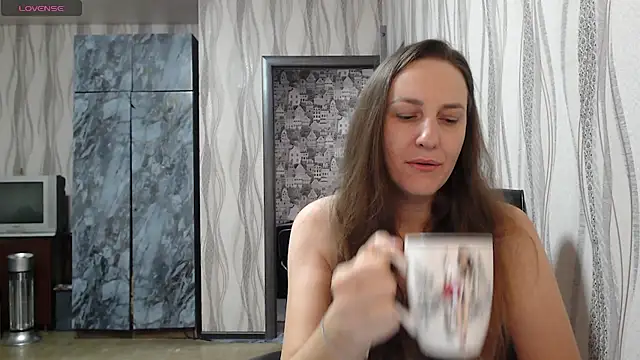 Yevgeshka-Milashka online show from November 3, 5:09 am