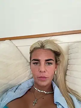 kim17827 online show from July 23, 6:06 pm