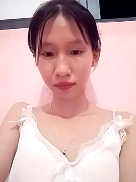 Snapshot of Abi_girl12 chatting on June 8, 2:28 pm Abi girl12 online show from June 8, 2:28 pm