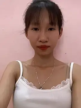 Snapshot of Abi_girl12 chatting on July 14, 10:54 am Abi girl12 online show from July 14, 10:54 am