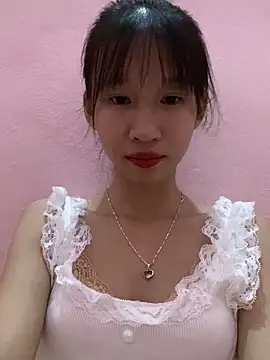 Snapshot of Abi_girl12 chatting on July 16, 5:08 pm Abi girl12 online show from July 16, 5:08 pm