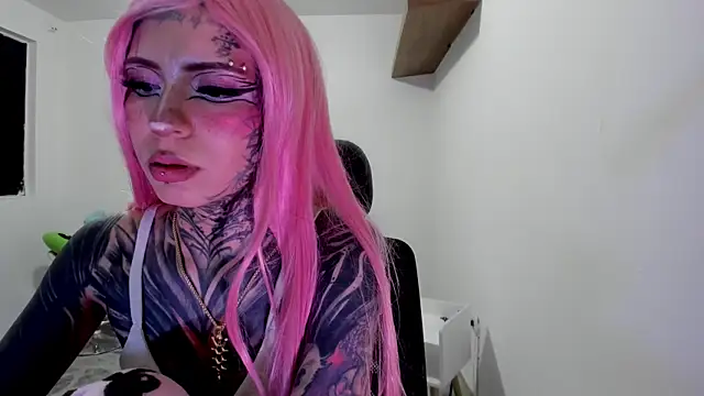 Nickidoll66  online show from June 7, 9:51 pm