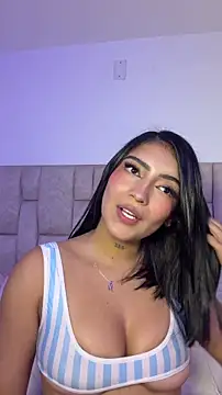 Snapshot of Nicolegh_ chatting on June 17, 2:03 am Nicolegh online show from June 17, 2:03 am