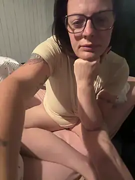 inkgirl222 online show from June 21, 8:55 pm
