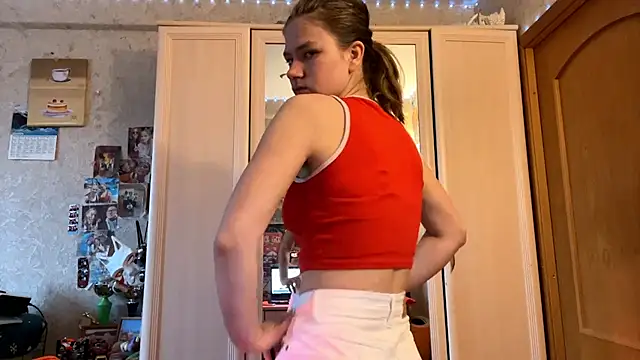 Snapshot of Codi_Rostersy chatting on June 13, 3:26 am Codi Rostersy online show from June 13, 3:26 am