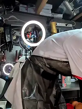 Snapshot of Caromimi18 chatting on October 28, 10:52 am Caromimi18 online show from October 28, 10:52 am