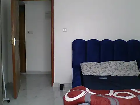 Snapshot of MissElsie21 chatting on June 6, 7:57 am MissElsie21 online show from June 6, 7:57 am