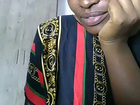 Snapshot of MissElsie21 chatting on June 8, 7:36 pm MissElsie21 online show from June 8, 7:36 pm