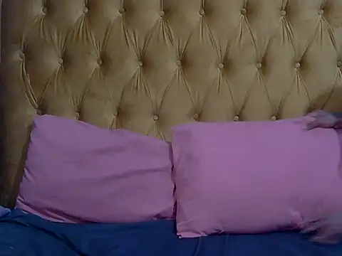 Snapshot of sweetcandyxxx24 chatting on June 23, 5:27 am sweetcandyxxx24 online show from June 23, 5:27 am