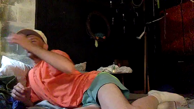 Snapshot of thierrybae chatting on July 15, 8:30 am thierrybae online show from July 15, 8:30 am