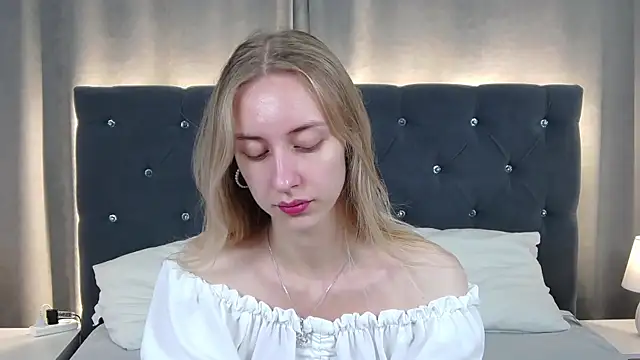 LirienVexx online show from July 10, 4:17 am