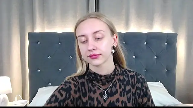LirienVexx online show from July 18, 3:54 am