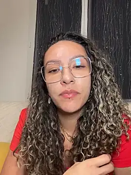 leana bgeee online show from June 15, 10:45 pm