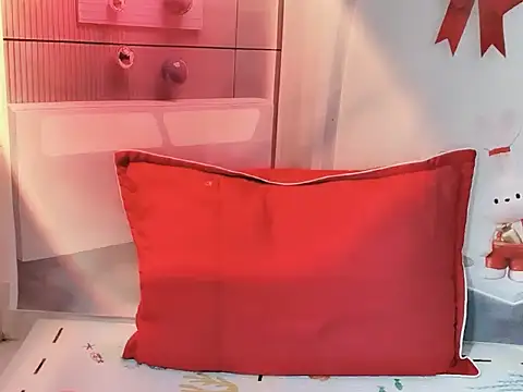 -Lylyn- online show from July 12, 3:19 am