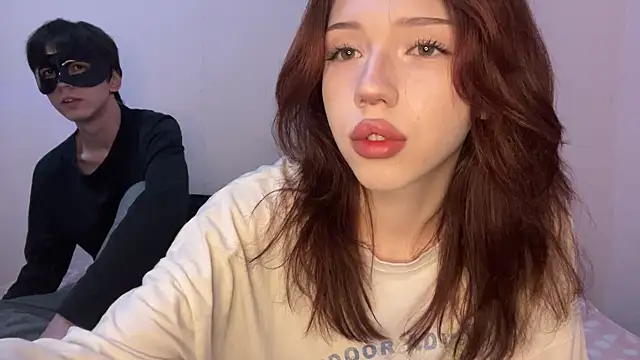 Snapshot of moonlure chatting on July 27, 9:44 pm moonlure online show from July 27, 9:44 pm