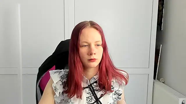 Snapshot of Skylar_spring chatting on June 21, 6:05 am Skylar spring online show from June 21, 6:05 am